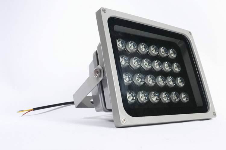 Warum PC/ABS-Legierungsmaterialien häufig in Gehäusen industrieller Beleuchtungsgeräte verwendet werden